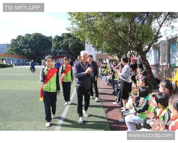 足球明星之间的亲密关系与互动动态全景图解分析 足球明星之间的亲密关系与互动动态全景图解分析