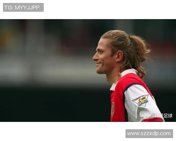 辫子飞扬的绿茵场上足球明星们的独特魅力与风采 辫子飞扬的绿茵场上足球明星们的独特魅力与风采